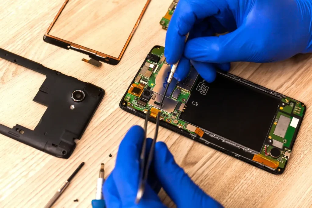 Risks of Replacing a Phone Battery